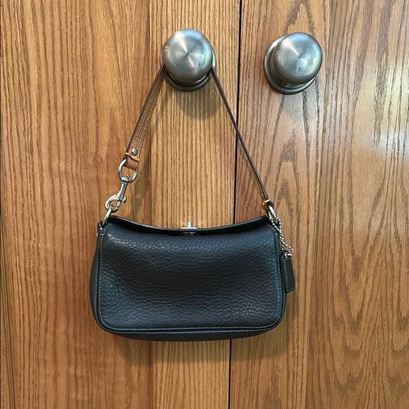 Coach Small Black Leather Shoulder Bag - Picture 3 of 7